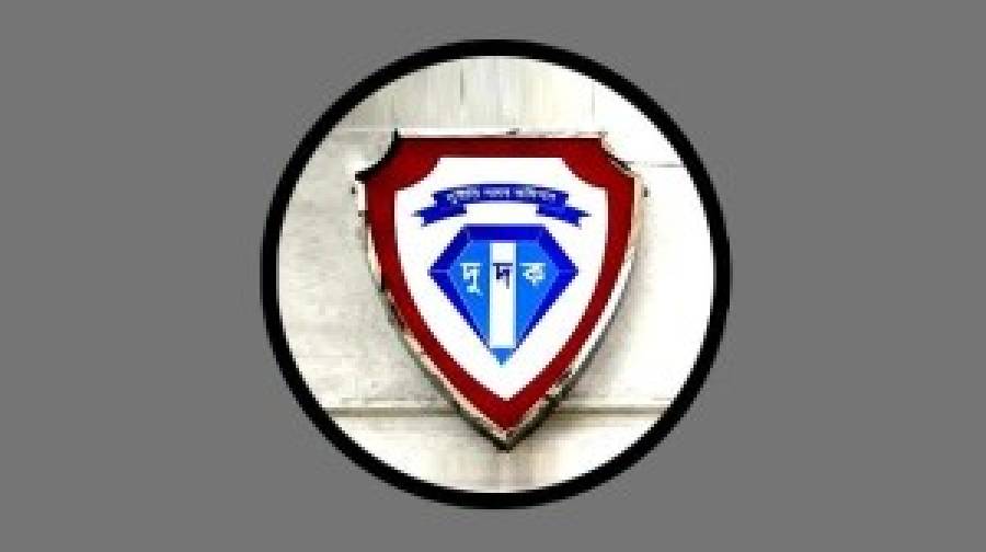 সনদ জালিয়াতির অভিযোগে ৩ বিসিএস কর্মকর্তার বিরুদ্ধে দুদকের মামলা