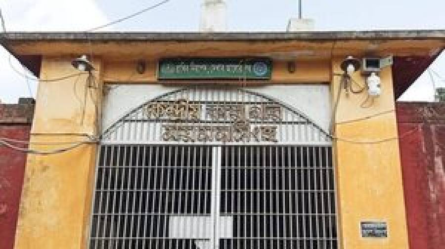 হাজিরা পরোয়ানাকে জামিননামা ভেবে ৩ আসামিকে মুক্তি!