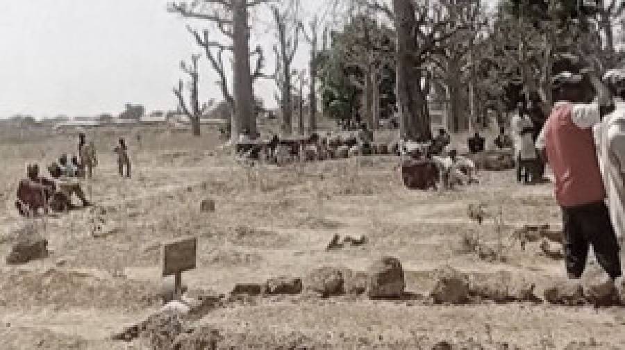 নাইজেরিয়ায় বন্দুকধারীদের হামলায় ২০০ জন নিহত