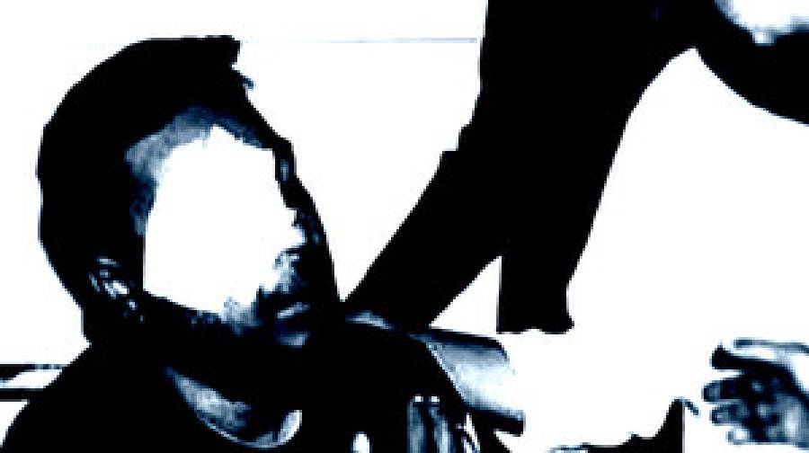 ছেলের চোখের জখমের খবরে মায়ের মৃত্যু!