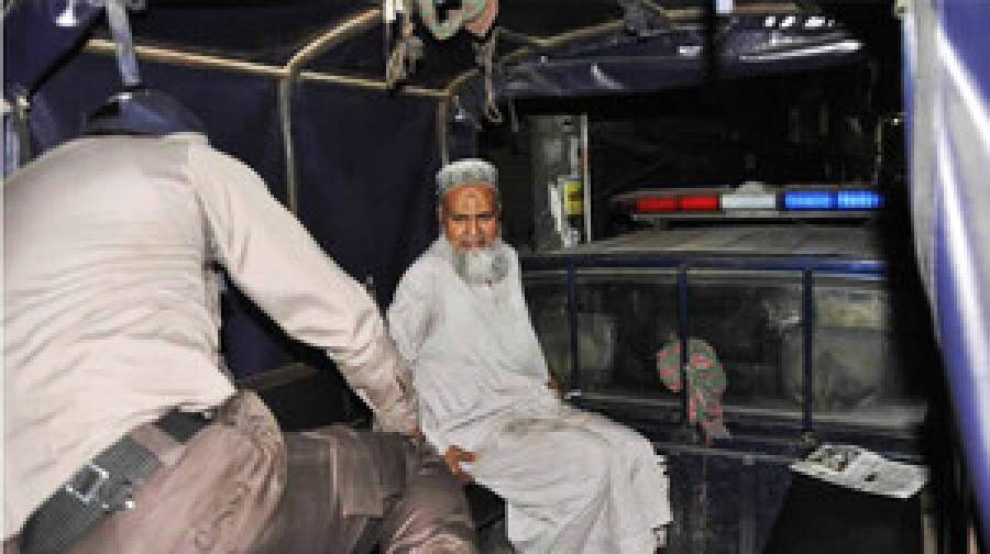 ভোটারদের টাকা বিতরণের অভিযোগে সূত্রাপুরে জামায়াত নেতার কারাদণ্ড