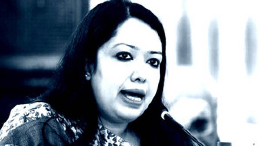 শহীদ মিনারে বাধার মুখে রুমিন ফারহানা, ফিরে গেলেন ফুল না দিয়ে