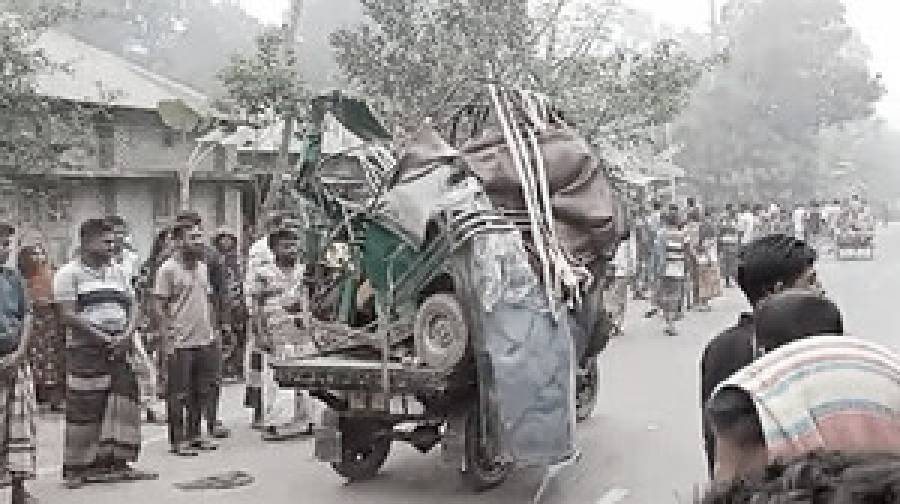 রাজশাহীতে অটোরিকশা-ভটভটির সংঘর্ষ, প্রাণ গেল তিন জনের