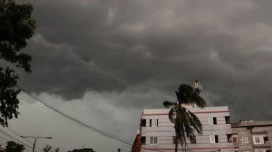 সন্ধ্যার মধ্যে ঢাকাসহ ১২ অঞ্চলে ঝড়-বৃষ্টির আভাস