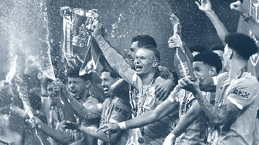 আর্সেনালকে কাঁদিয়ে চ্যাম্পিয়ন ম্যানচেস্টার সিটি