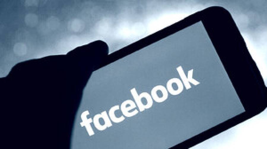 ফেসবুকে রিলস বানিয়ে মাসে ৩ হাজার ডলার আয়ের সুযোগ