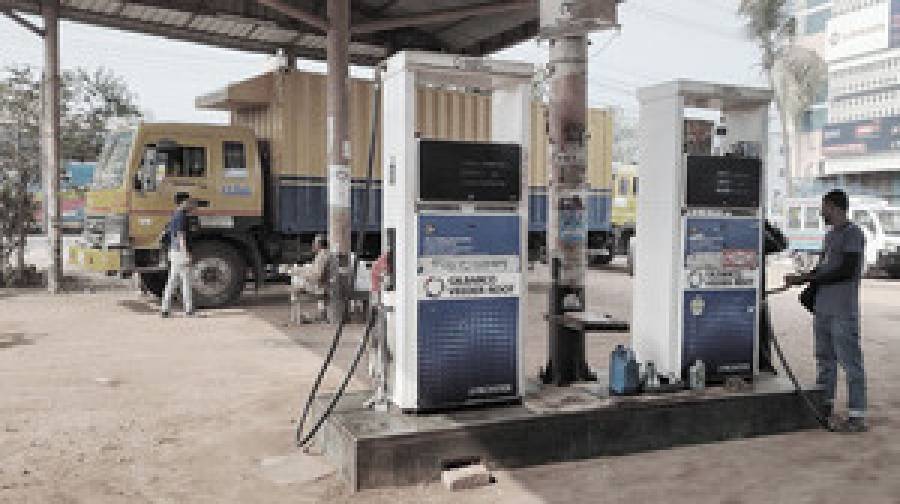 সারাদেশের পেট্রোল পাম্প বন্ধ হয়ে যেতে পারে যেকোনো সময়!