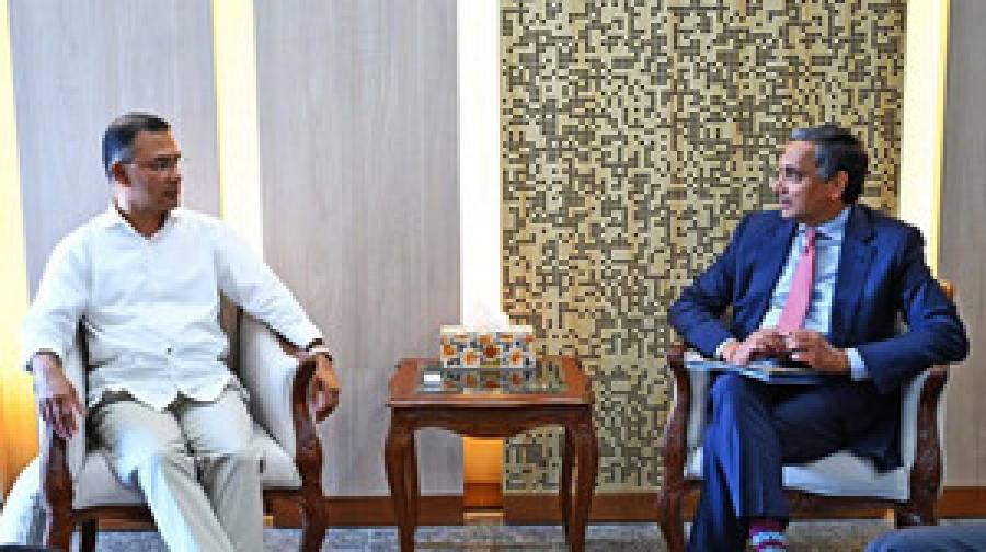 ঋণ ছাড়ে অগ্রগতি: প্রধানমন্ত্রীর সঙ্গে আইএমএফ পরিচালকের বৈঠক