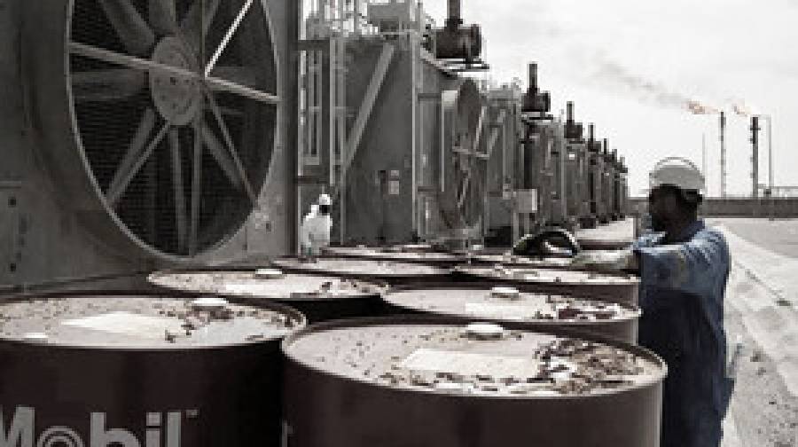 মধ্যপ্রাচ্যে যুদ্ধ: ১১৬ ডলার ছাড়াল তেলের দাম