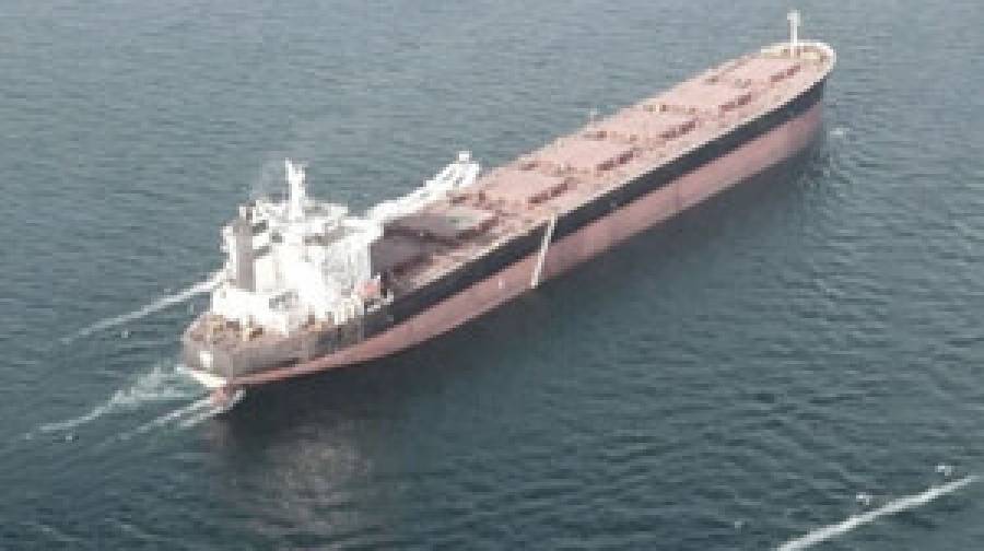 সৌদি থেকে বিকল্প পথে চট্টগ্রামে আসছে ১ লাখ টন তেল