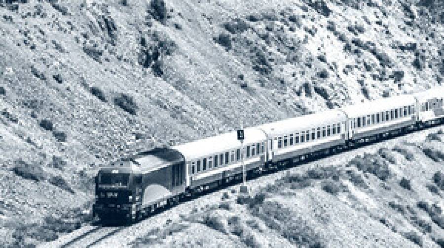 সতর্কবার্তার পরপরই ইরানে রেলসেতুতে হামলায় নিহত ২