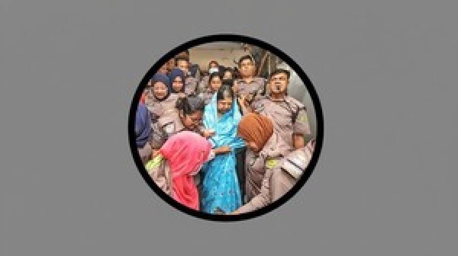 রিমান্ড ও জামিন নামঞ্জুর, আদালত প্রাঙ্গণে হোঁচট খেলেন শিরীন শারমিন চৌধুরী