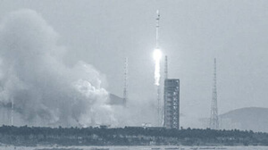 মহাকাশে আরও একঝাঁক স্যাটেলাইট পাঠাল চীন