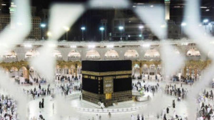 হজ ফ্লাইটের ভাড়া কমছে আরও বিশ হাজার টাকা!