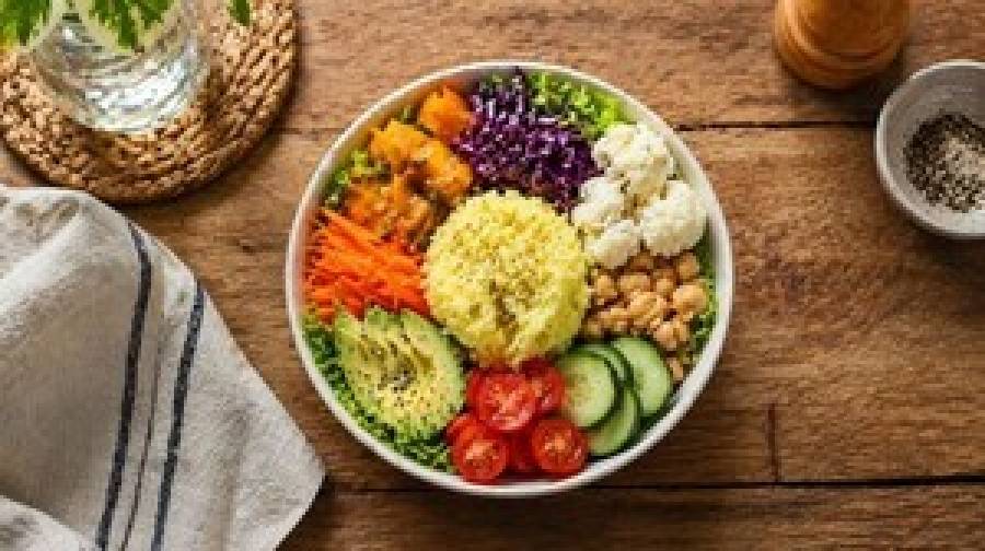 ভুল উপায়ে সালাদ খেয়ে শরীরের ক্ষতি করছেন না তো?