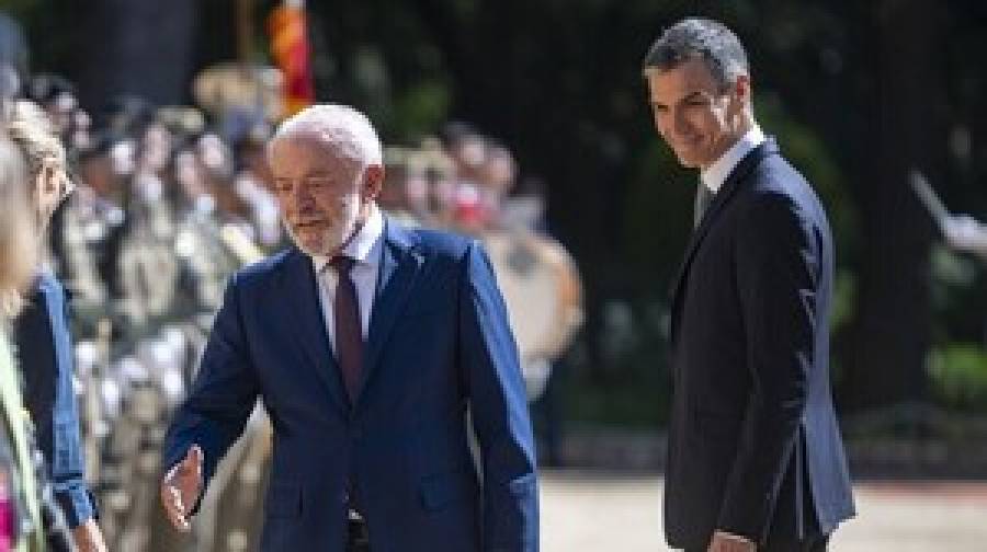 ‘দুর্বল’ বিশ্বব্যবস্থার মাঝে শান্তির ডাক দিলেন স্পেন ও ব্রাজিলের নেতারা