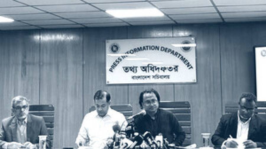 দেশে জ্বালানি সংকট নেই, অতিরিক্ত তেল না কেনার পরামর্শ