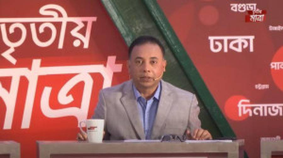 রাজনীতির মাঠে স্ত্রী, নিজস্ব নীতিতে অবিচল থাকার প্রত্যয় জিল্লুর রহমানের