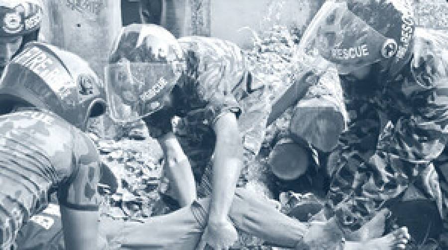 পিকআপ ও অটোরিকশার মুখোমুখি সংঘর্ষে অন্তঃসত্ত্বা নারীসহ আহত সাত