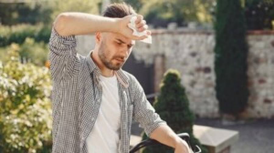 গরমের অস্বস্তি দূর করার সেরা কিছু খাবার ও পানীয়