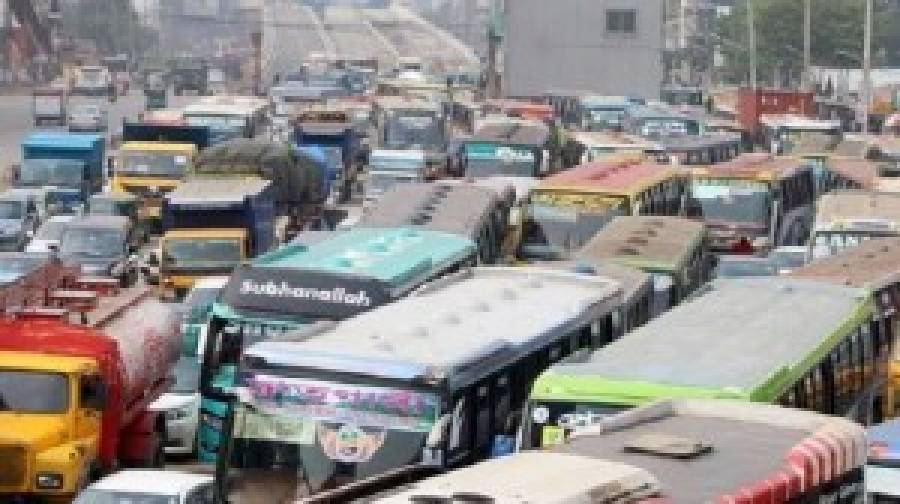 মোটরযান মালিকদের মুঠোফোনে ভুয়া জরিমানার বার্তা, অর্থ হাতিয়ে নিচ্ছে প্রতারক চক্র