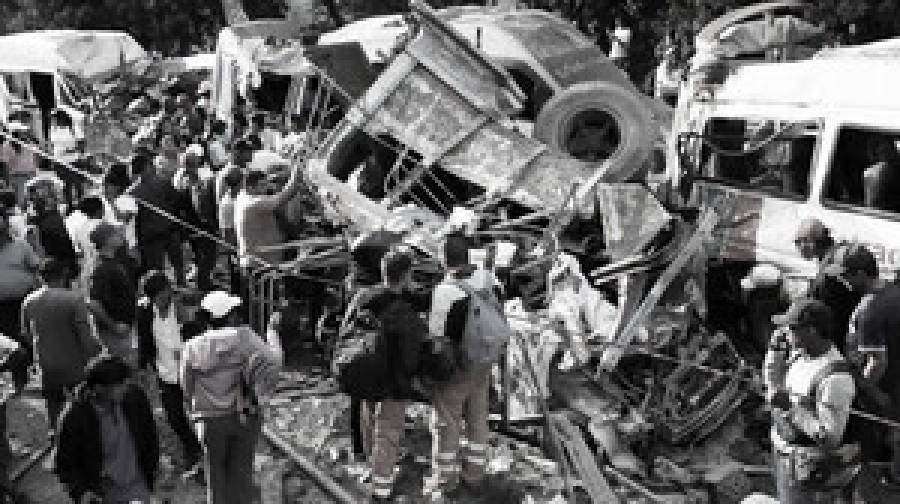 কলম্বিয়ায় মহাসড়কে বিস্ফোরণ, প্রাণ গেল শিশুসহ ১৪ জনের