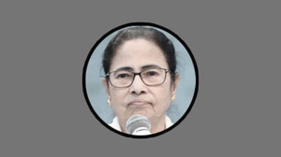 মমতা বন্দ্যোপাধ্যায়: টাকা দিয়ে বুথফেরত সমীক্ষা দেখিয়েছে বিজেপি