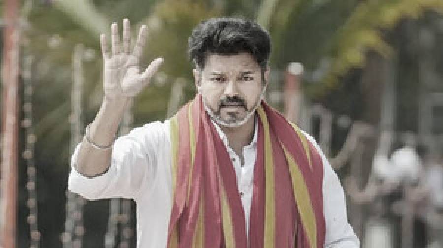 থালাপতি বিজয়ের ঝড়ে বদলে যাচ্ছে তামিলনাড়ুর রাজনীতির সমীকরণ