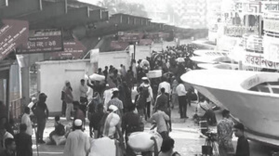 ঈদ উদযাপন শেষে রাজধানীতে ফিরছে মানুষ