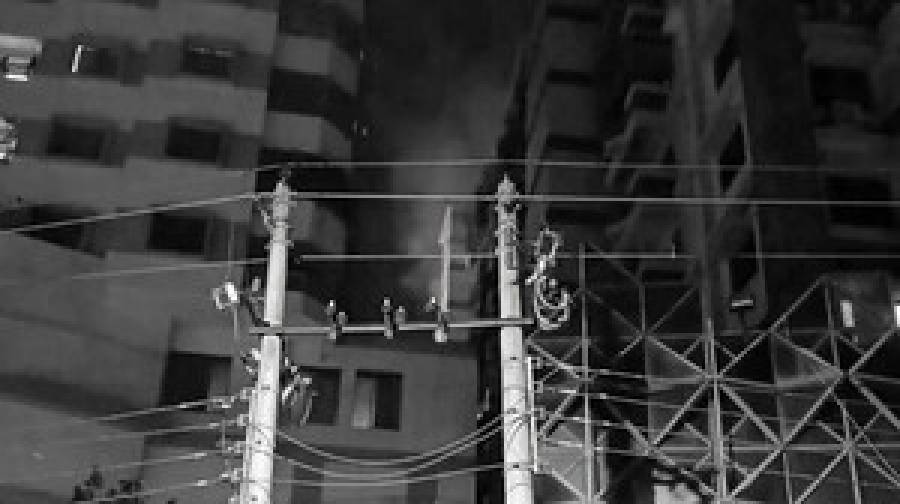 রাজধানীতে আবাসিক ভবনে আগুন, প্রাণ গেল দুজনের
