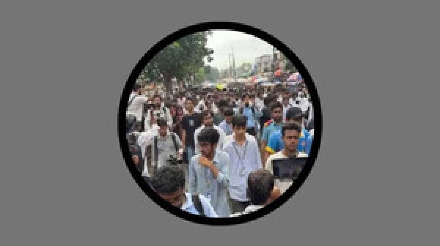 সায়েন্সল্যাব থেকে সচিবালয় অভিমুখে শিক্ষার্থীদের লংমার্চ