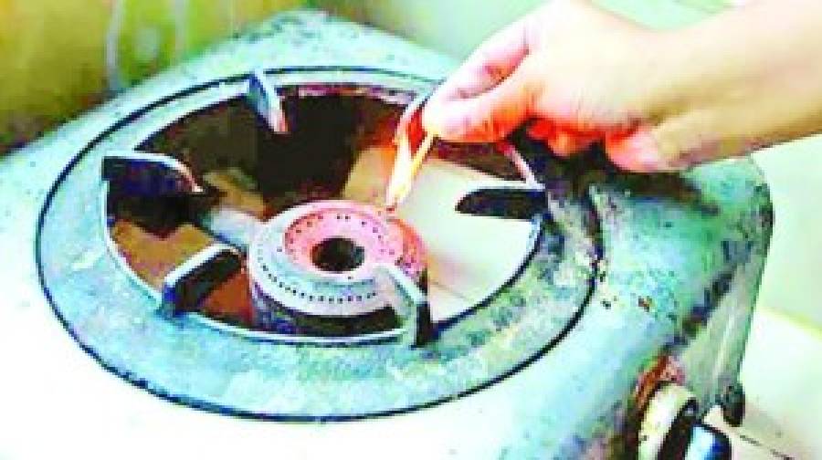 আবারও গ্যাস সংকট, এলএনজি সরবরাহ কমে ৫০০ মিলিয়ন ঘনফুট
