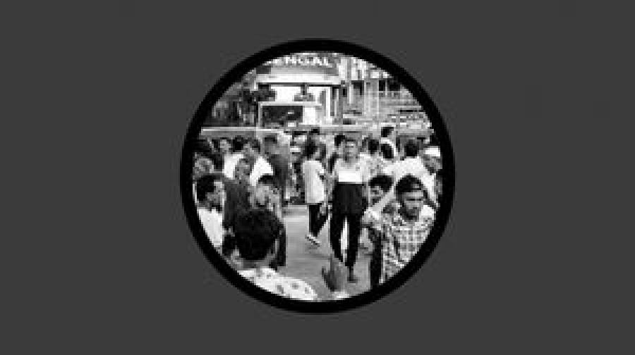 গ্যাস না পেয়ে চট্টগ্রামে চালকদের সড়ক অবরোধ