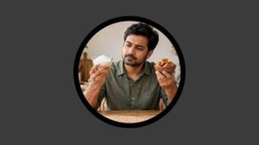 চিনির বদলে নিশ্চিন্তে গুড় খাচ্ছেন? জেনে নিন শরীরে কী প্রভাব পড়ছে