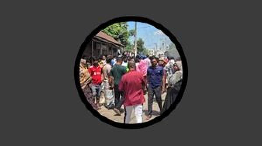 গাজীপুরে পোশাক শ্রমিকদের সড়ক অবরোধ, তীব্র যানজটে জনভোগান্তি