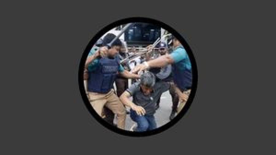 বিক্ষোভে লাঠিচার্জের মধ্যেই ডিপি ওয়ার্ল্ডের সঙ্গে চুক্তি
