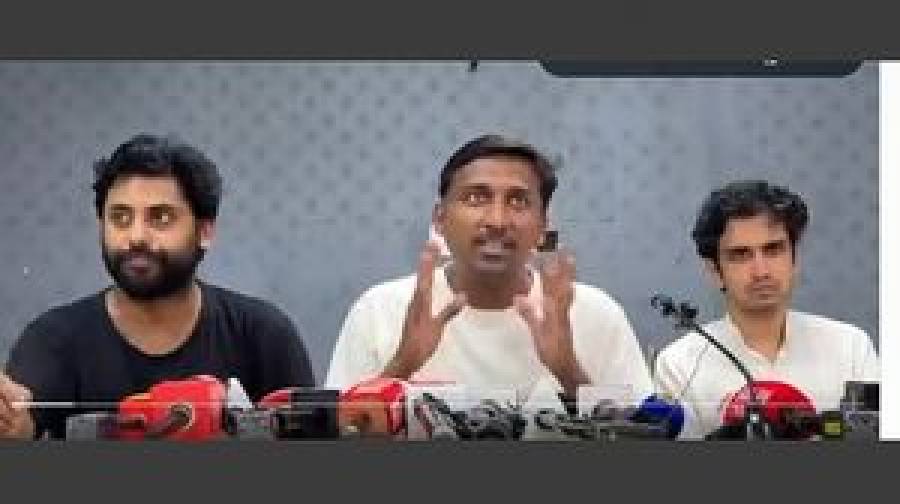 পিছু না হটে লাগাতার আন্দোলনের ডাক ককরোচ পার্টির