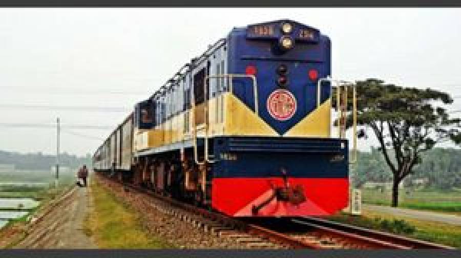 পূজায় বিশেষ ট্রেন ও ২৯ কোচ নামাচ্ছে রেলওয়ে