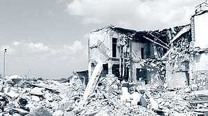 বিশ্লেষণ: আইআরজিসি ঘাঁটিতে মার্কিন হামলার সময়ই ইরানের স্কুলে হামলা হয়