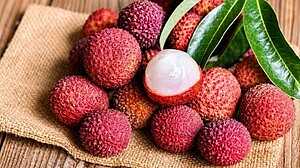 সুস্থ থাকতে দিনে কয়টি লিচু খাওয়া নিরাপদ?