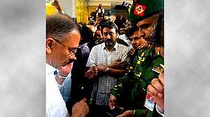 সচিবালয়ে বাবার কান্না, প্রধানমন্ত্রীর নির্দেশে এক ঘণ্টায় উদ্ধার স্কুলছাত্র