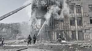 ইউক্রেনে রাশিয়ার ব্যাপক হামলা, নিহত ১৫