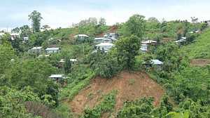 চার বিভাগে ৪৮ ঘণ্টা ভারী বৃষ্টির সতর্কবার্তা, পাহাড় ধসের শঙ্কা