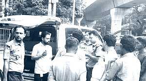 ঢাবিতে নিষিদ্ধ ছাত্রলীগের আকস্মিক ঝটিকা মিছিল