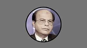 বিমানবন্দর থেকে ফেরত, হজে যাওয়া হলো না সাংবাদিক ইকবাল সোবহানের