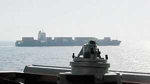 ইরানের জাহাজ জব্দ করল যুক্তরাষ্ট্র, প্রতিশোধের হুমকি তেহরানের