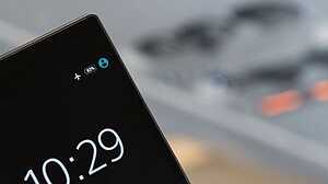 রাতে ফোনের চার্জ কমে যায় কেন? জানুন কারণ ও সমাধান