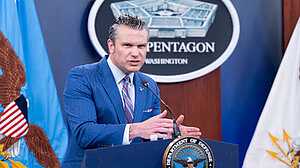 হেগসেথ: ইরানে হামলা চালাতে যুক্তরাষ্ট্রের অস্ত্রের ঘাটতি নেই