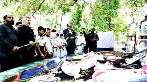 ঢাবিতে ইরানি শিশু হত্যাবিরোধী সমাবেশ, যুদ্ধাপরাধের বিচার দাবি