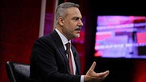 ফিদান: ইরানে হামলার মাধ্যমে শাসনব্যবস্থা বদলানো ‘অবাস্তব কল্পনা’